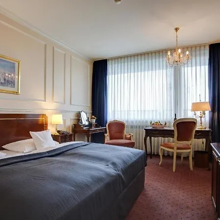 Hotel Günnewig Bristol 4*